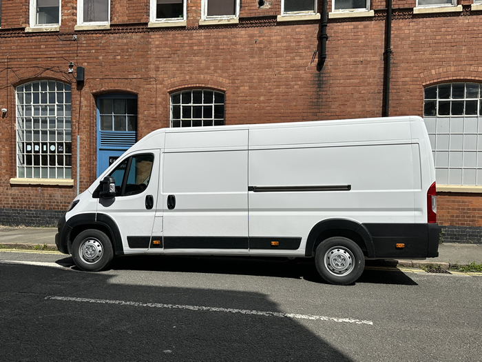 UK Luton Van - Courier Service